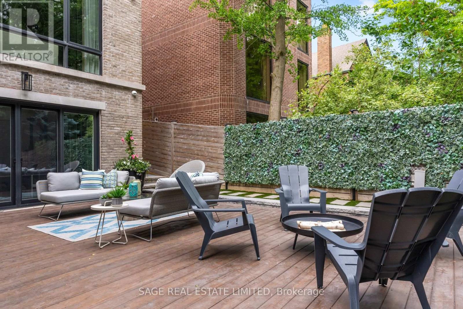 11 Ridgewood Road, Toronto, Ontario  M5P 1T4 - Photo 4 - C12895606