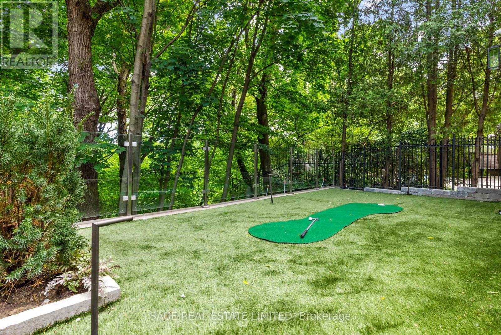 11 Ridgewood Road, Toronto, Ontario  M5P 1T4 - Photo 6 - C12895606