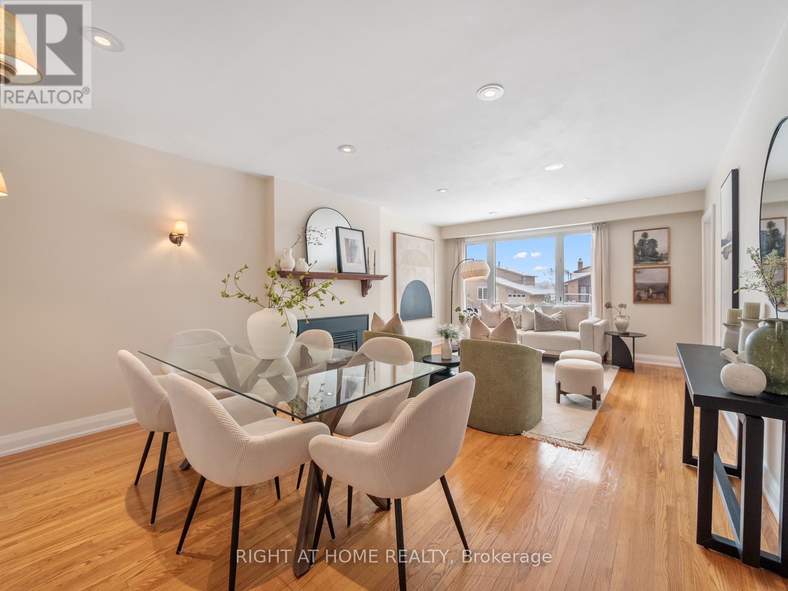 971 Essa Crescent, Pickering, Ontario  L1W 2J2 - Photo 6 - E12895486