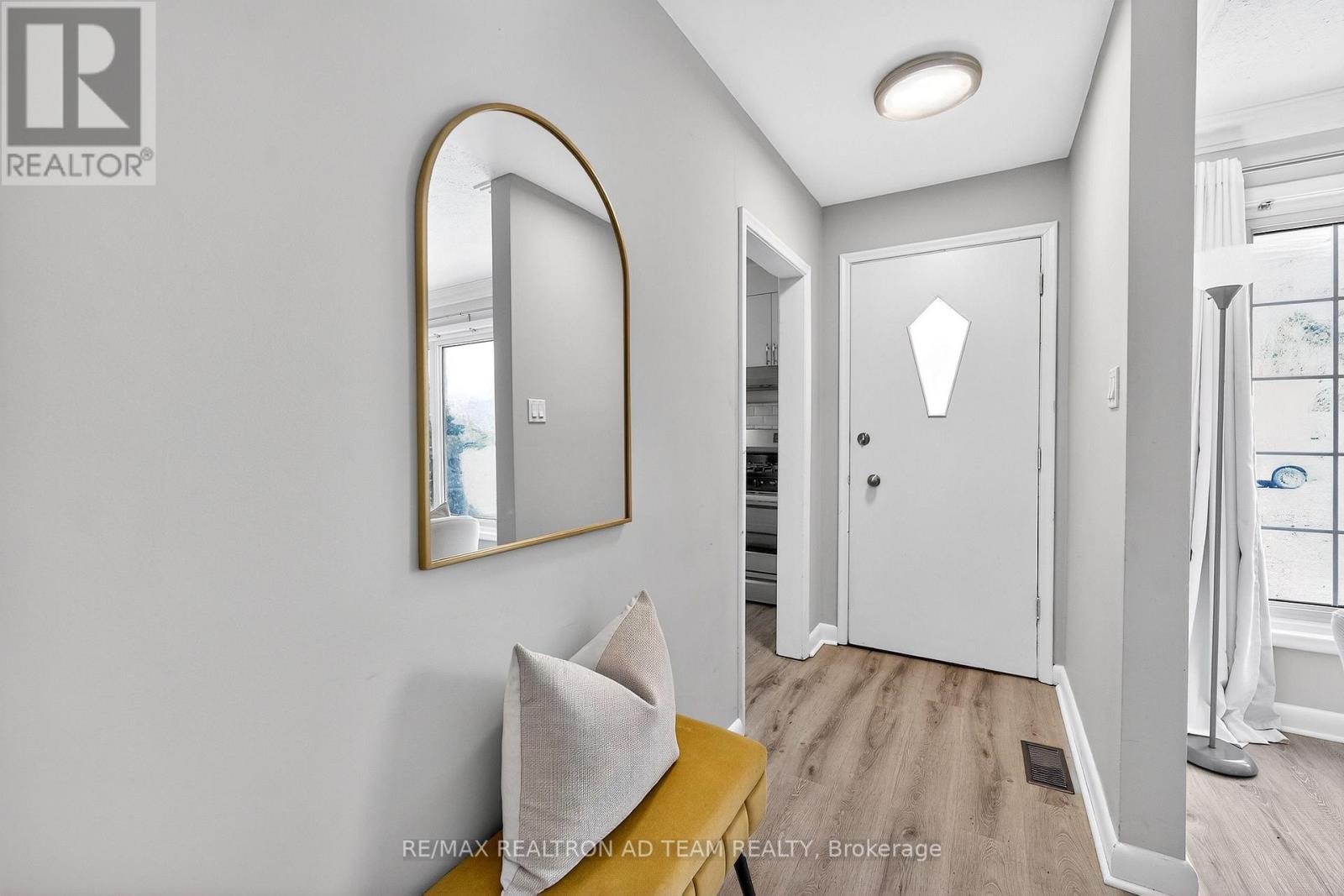 384 Elizabeth Street, Oshawa, Ontario  L1J 5S8 - Photo 3 - E12895586