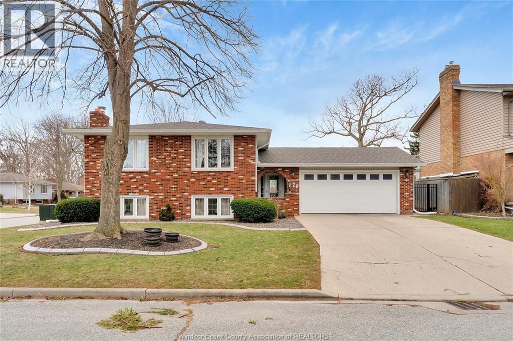 7129 ISABELLE COURT, windsor, Ontario