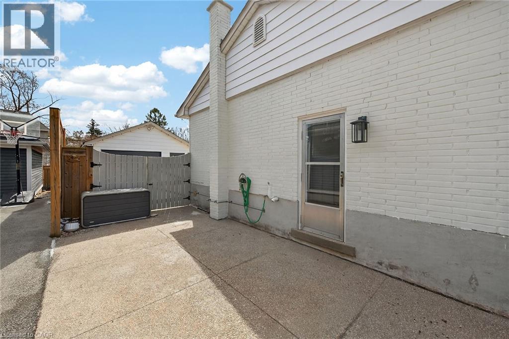 5418 Anthony Place, Burlington, Ontario  L7L 3G8 - Photo 3 - 40810436