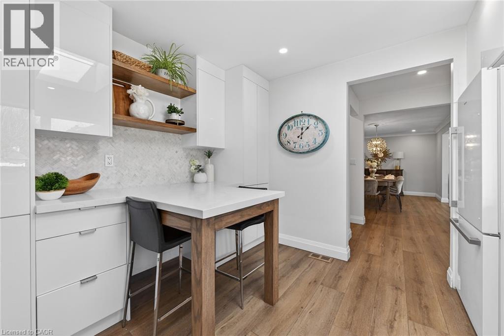 5418 Anthony Place, Burlington, Ontario  L7L 3G8 - Photo 9 - 40810436