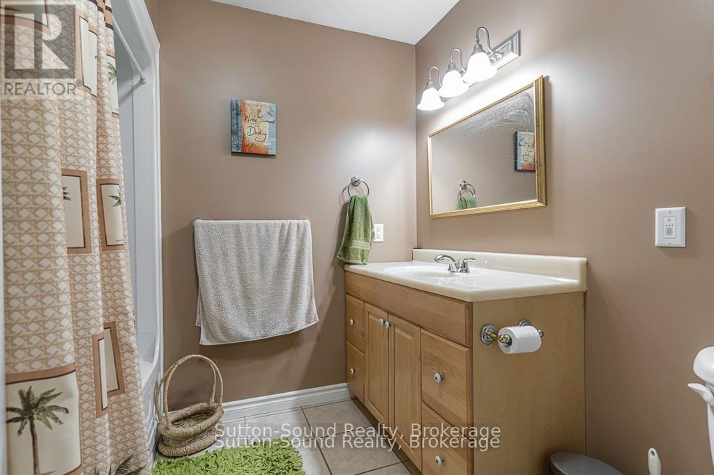 124 Golden Pond Drive, South Bruce Peninsula, Ontario  N0H 2T0 - Photo 21 - X12895590