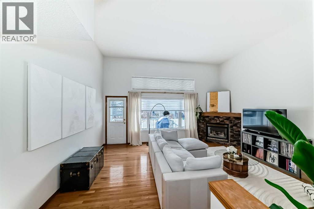 246 Rocky Ridge Court Nw, Calgary, Alberta  T3G 4S8 - Photo 8 - A2288404