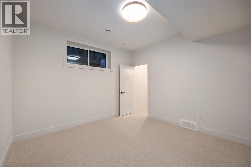 727 15 Street NW, Calgary, Alberta  T2N 2B3 - Photo 48 - A2290023