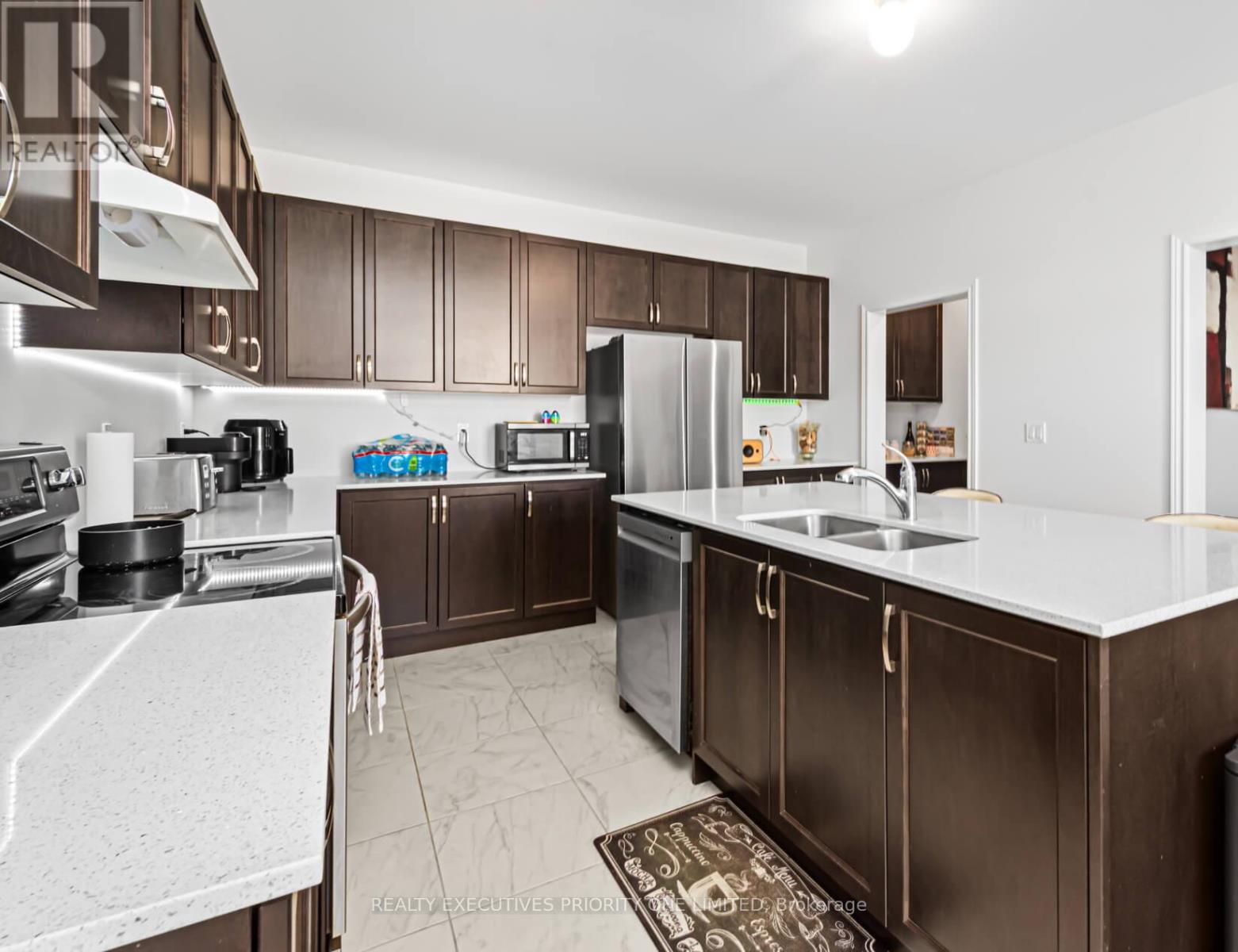 30 Sam Battaglia Crescent, Georgina, Ontario  L0E 1R0 - Photo 10 - N12895482