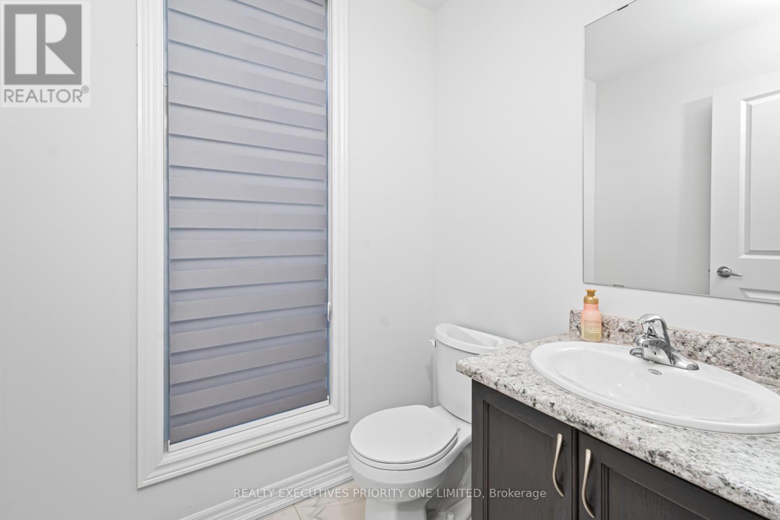 30 Sam Battaglia Crescent, Georgina, Ontario  L0E 1R0 - Photo 14 - N12895482