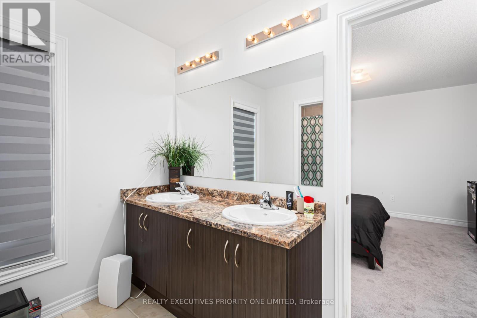 30 Sam Battaglia Crescent, Georgina, Ontario  L0E 1R0 - Photo 22 - N12895482