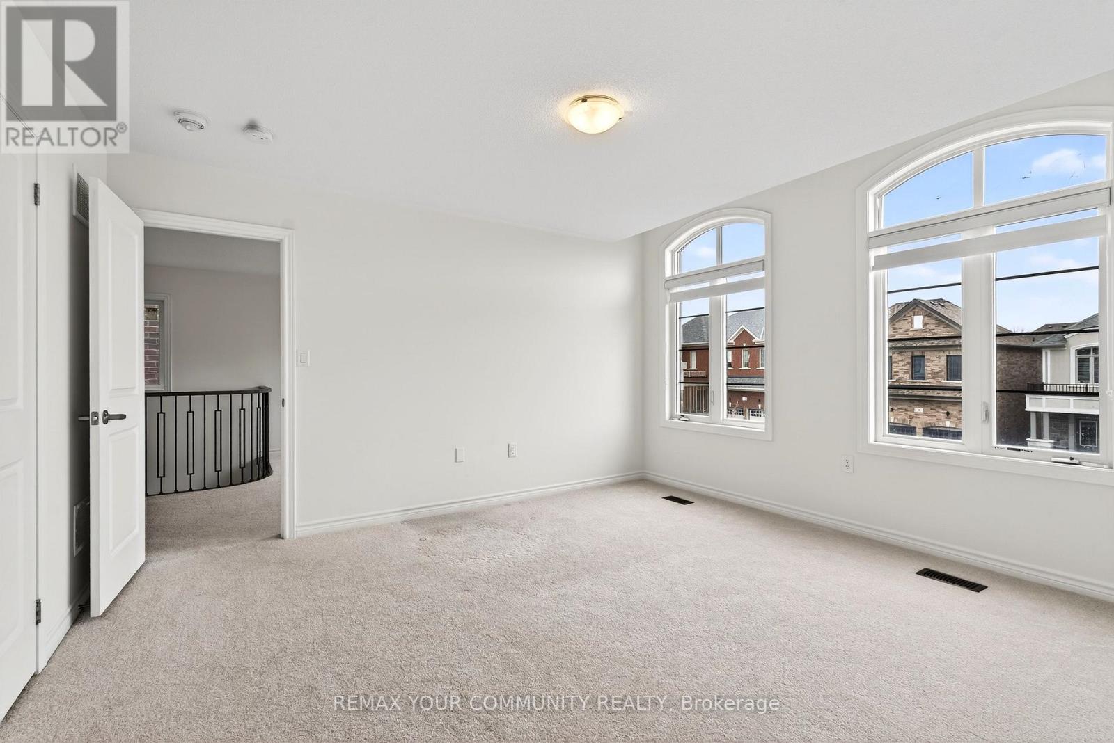 5 Valleo Street, Georgina (Keswick North), Ontario  L4P 0J8 - Photo 25 - N12893354