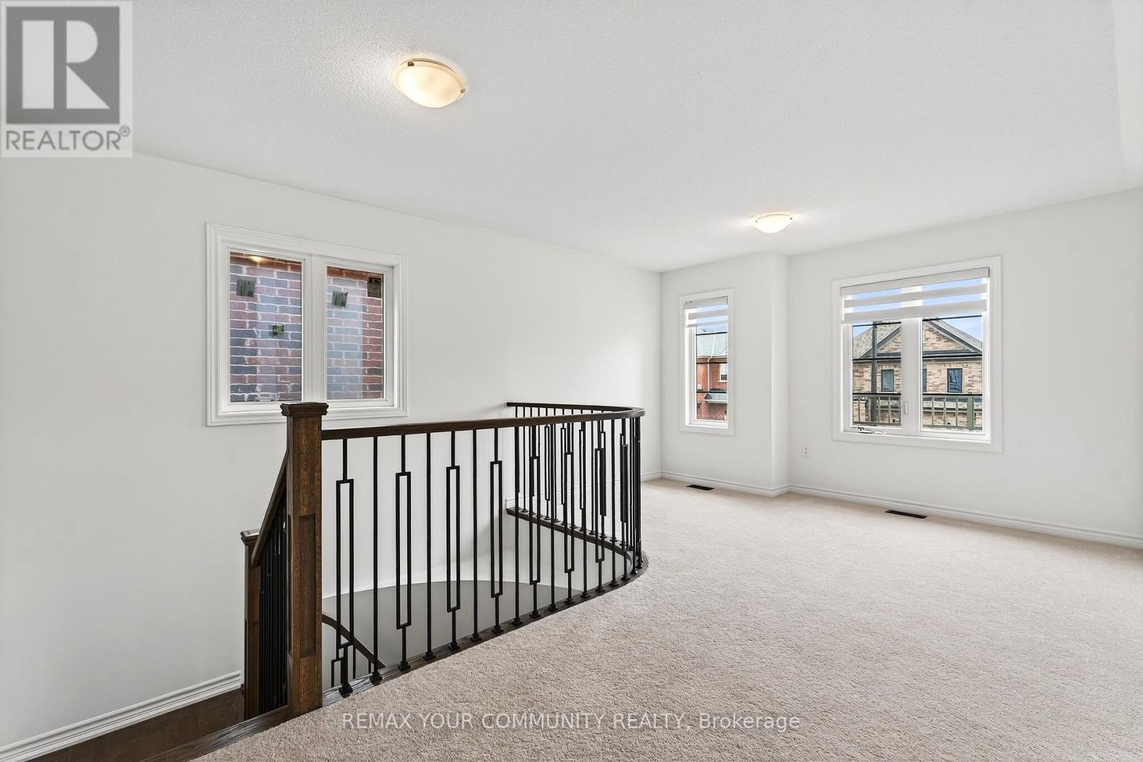 5 Valleo Street, Georgina (Keswick North), Ontario  L4P 0J8 - Photo 22 - N12893354