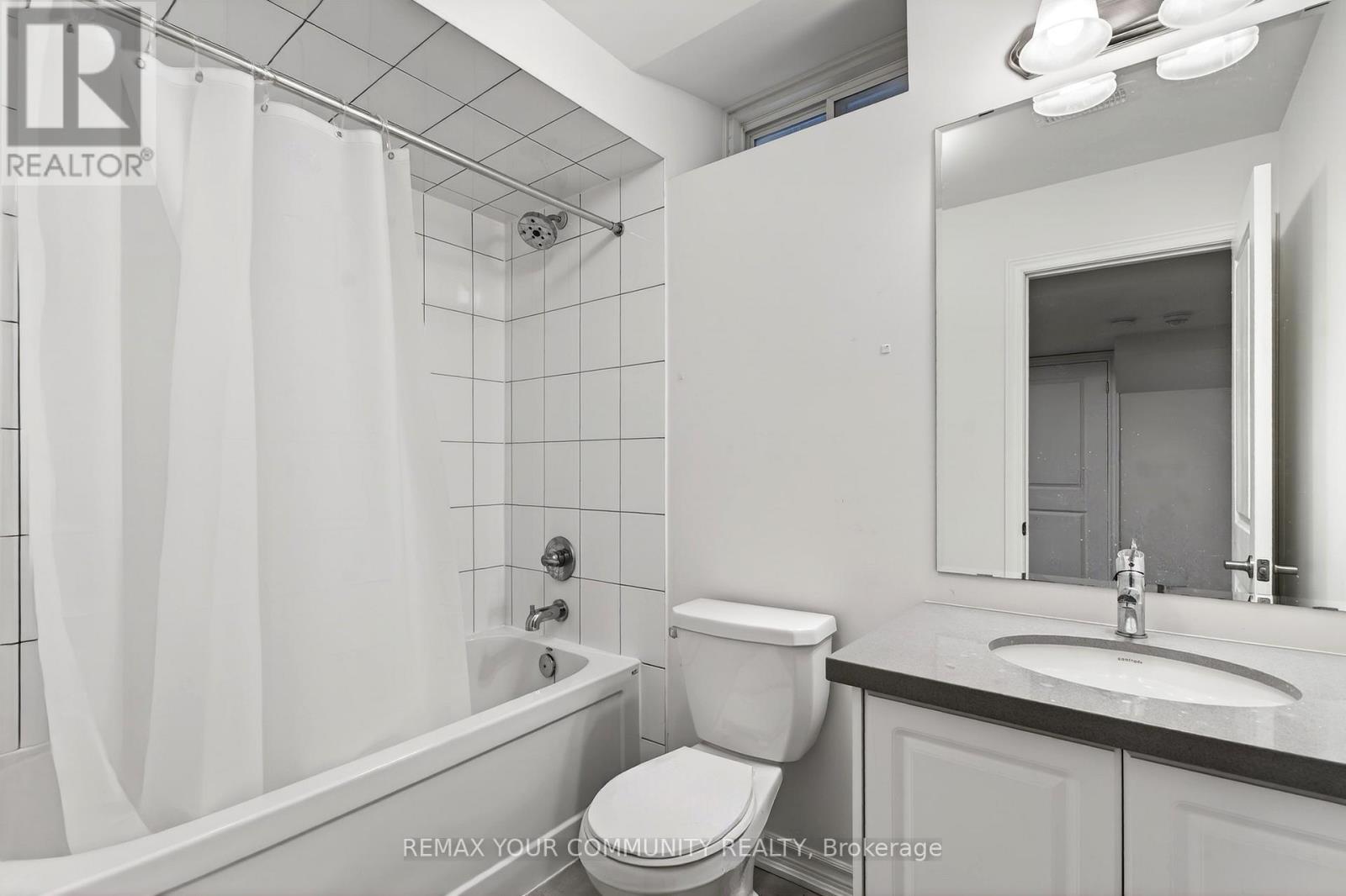 5 Valleo Street, Georgina (Keswick North), Ontario  L4P 0J8 - Photo 36 - N12893354