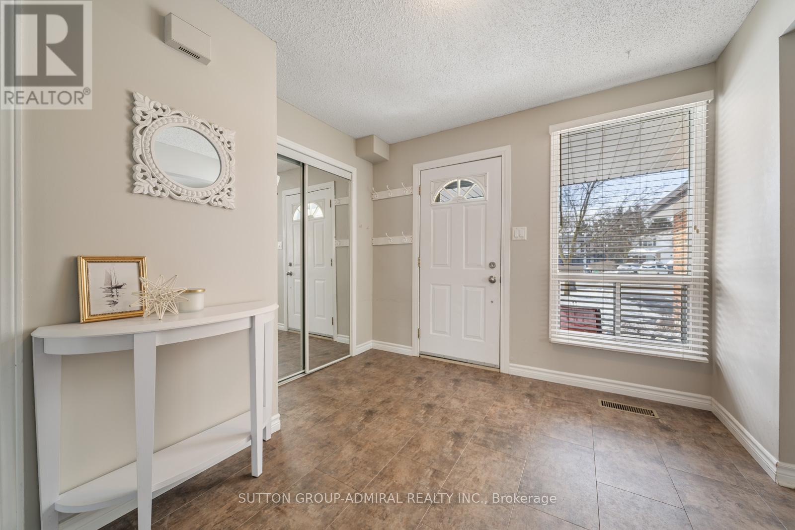 195 Ridge Road, Caledon, Ontario  L7E 4V8 - Photo 4 - W12894736