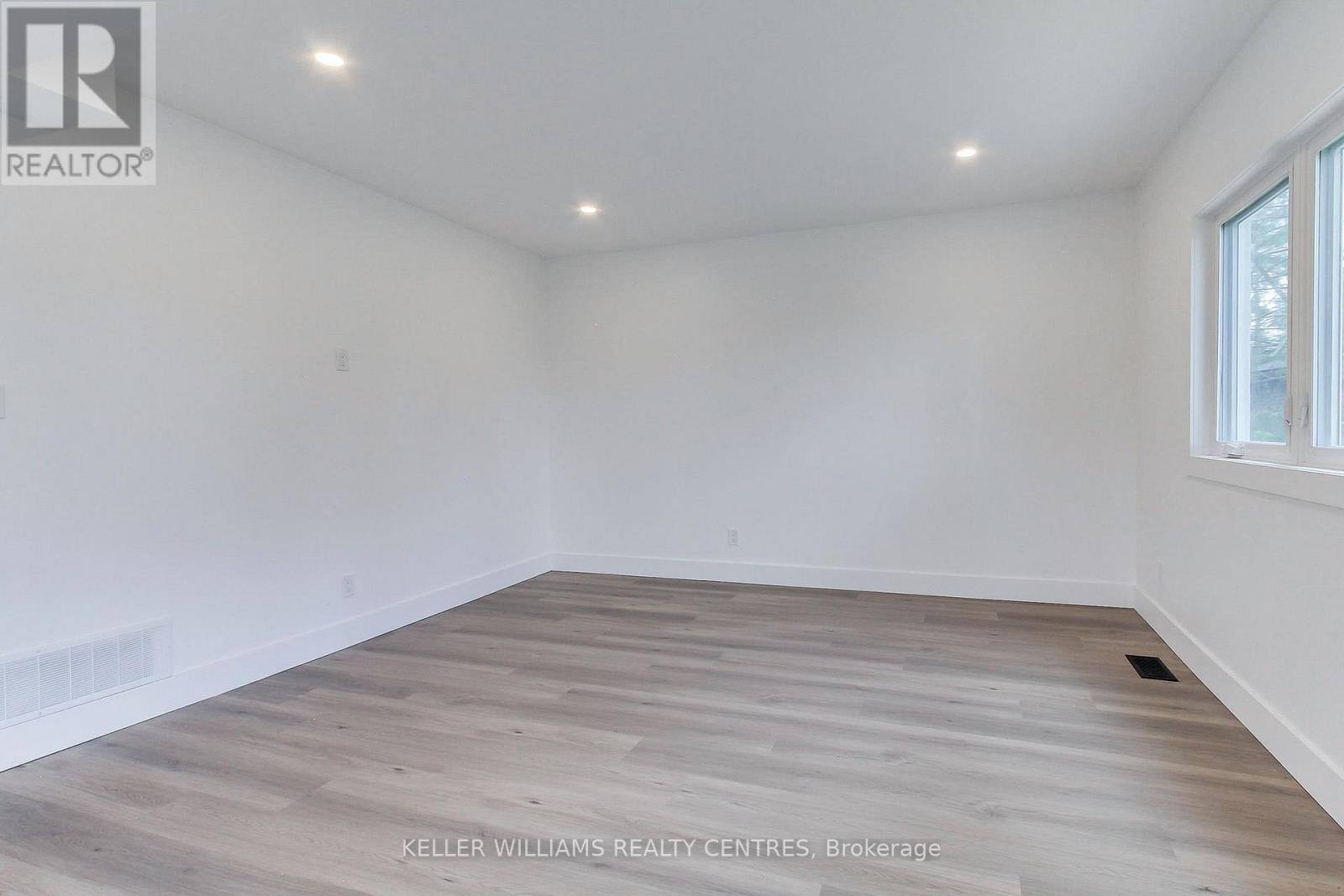 353 Pasadena Drive, Georgina (Keswick South), Ontario  L4P 2Z2 - Photo 13 - N12843118