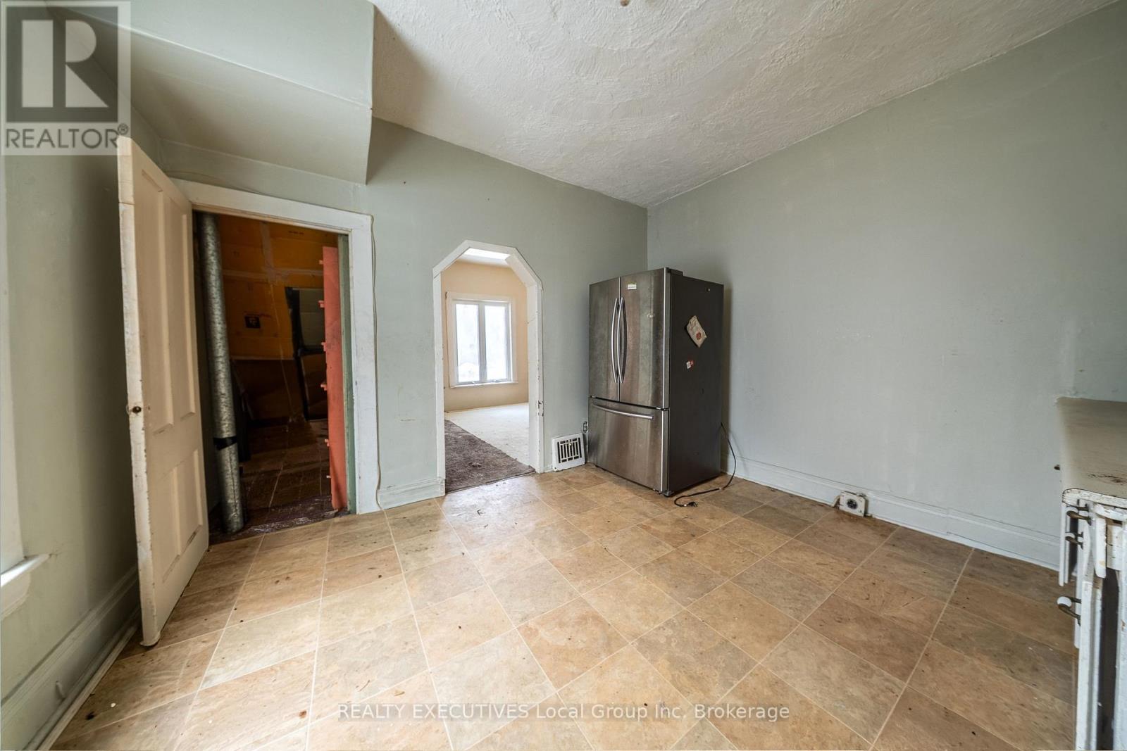 997 Hammond Street, North Bay (Central), Ontario  P1B 2H6 - Photo 8 - X12839348