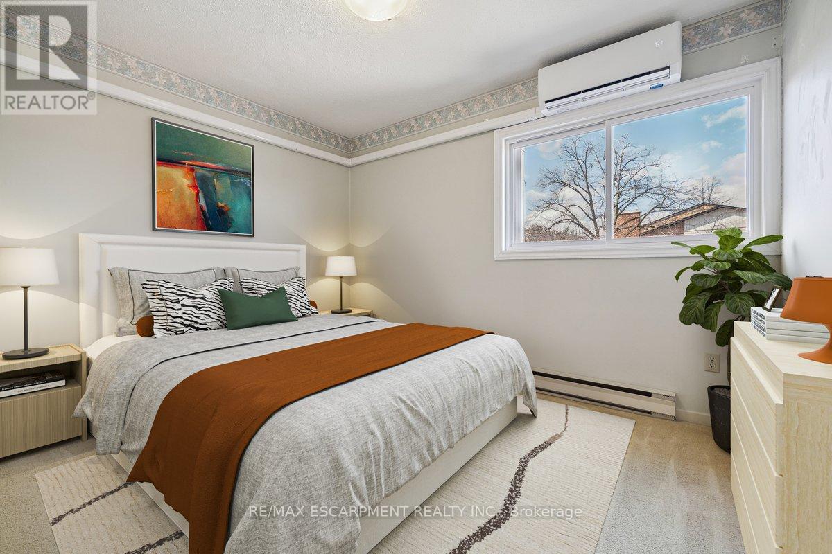 4 - 1552 Kerns Road, Burlington, Ontario  L7P 3A7 - Photo 15 - W12895570