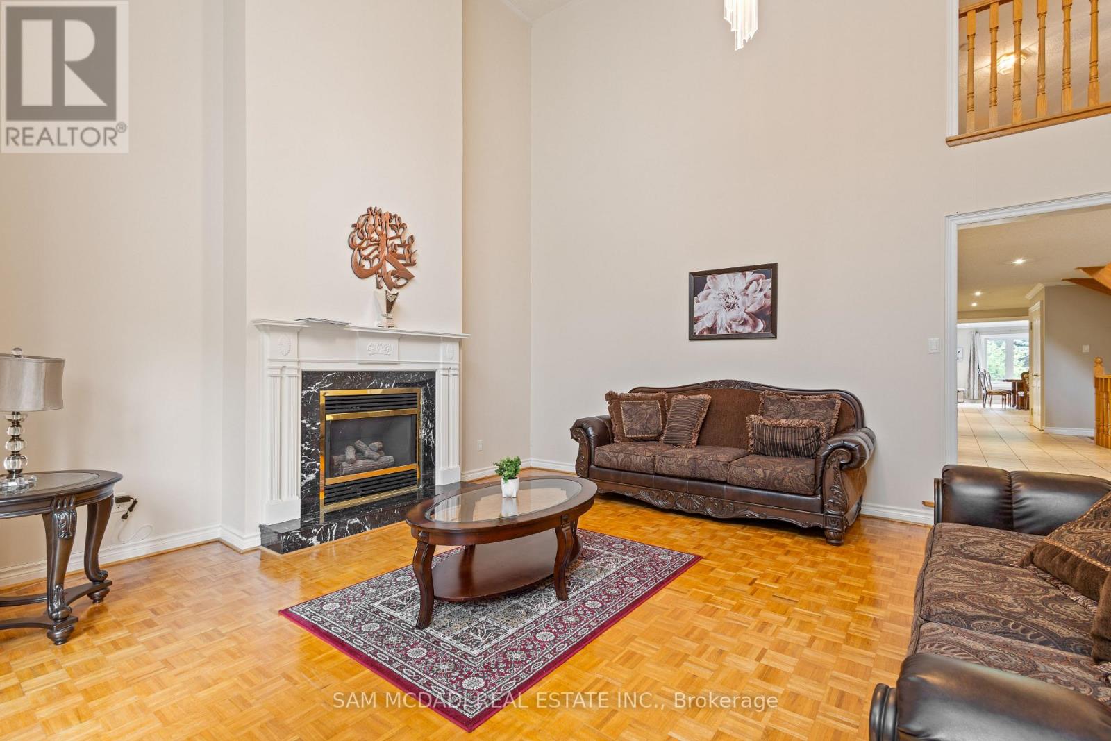 2492 Erin Centre Boulevard, Mississauga, Ontario  L5M 5B2 - Photo 4 - W12895602