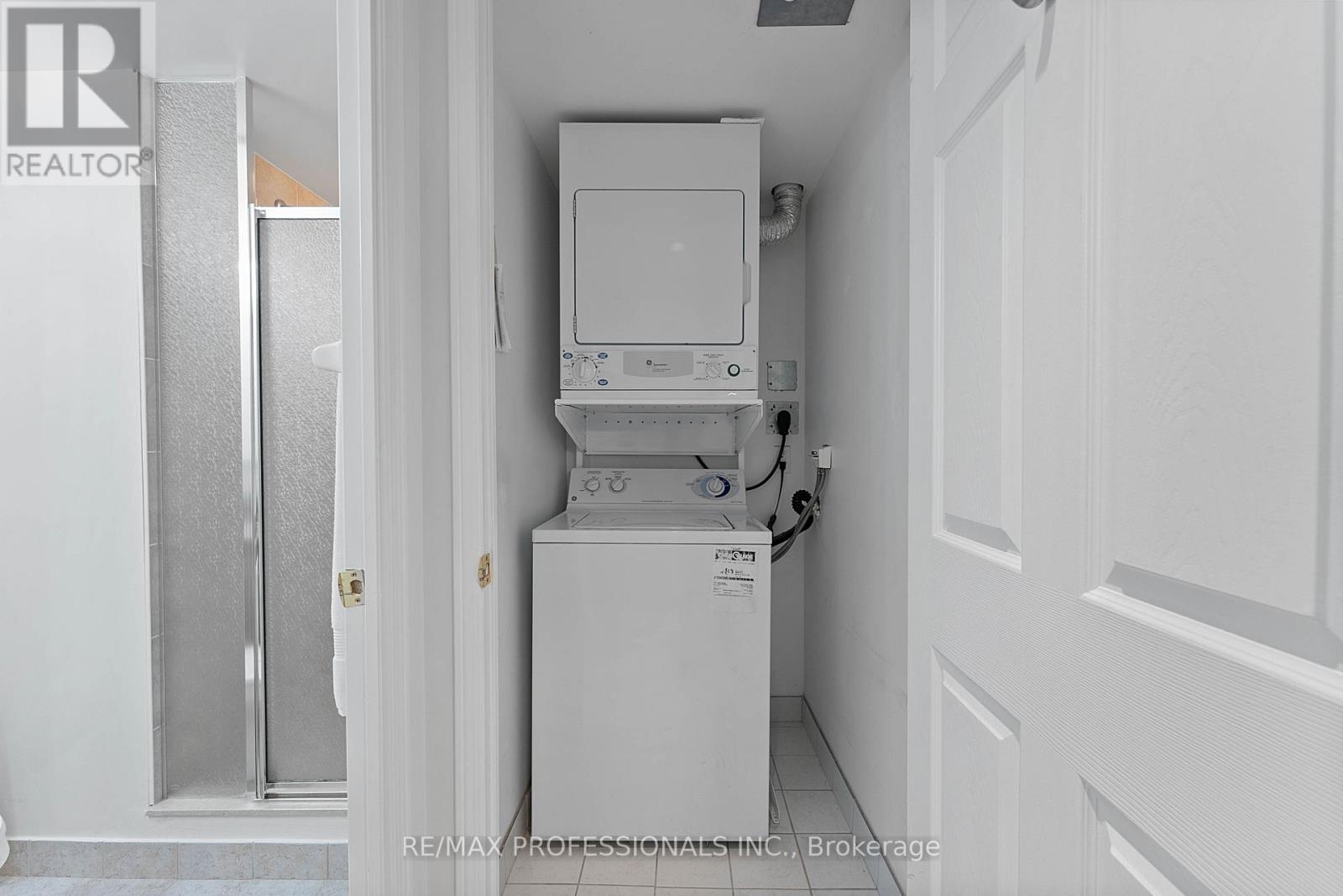 206 - 7 Michael Power Place, Toronto, Ontario  M9A 0A4 - Photo 28 - W12895608