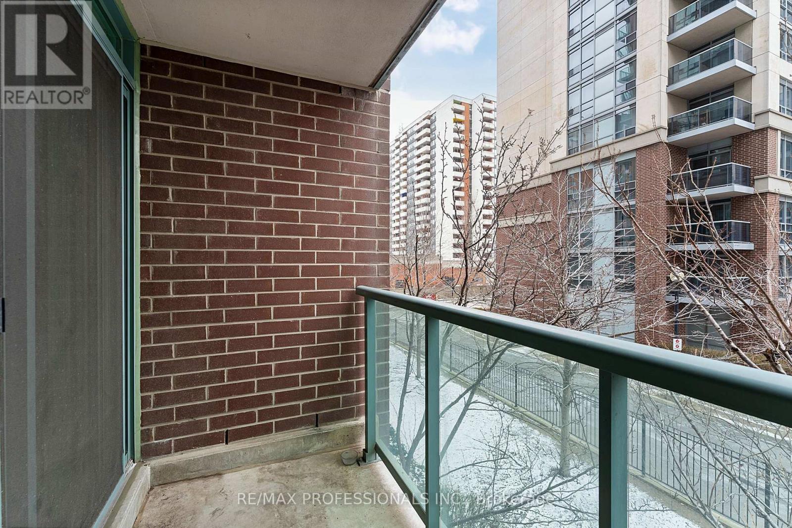 206 - 7 Michael Power Place, Toronto, Ontario  M9A 0A4 - Photo 30 - W12895608