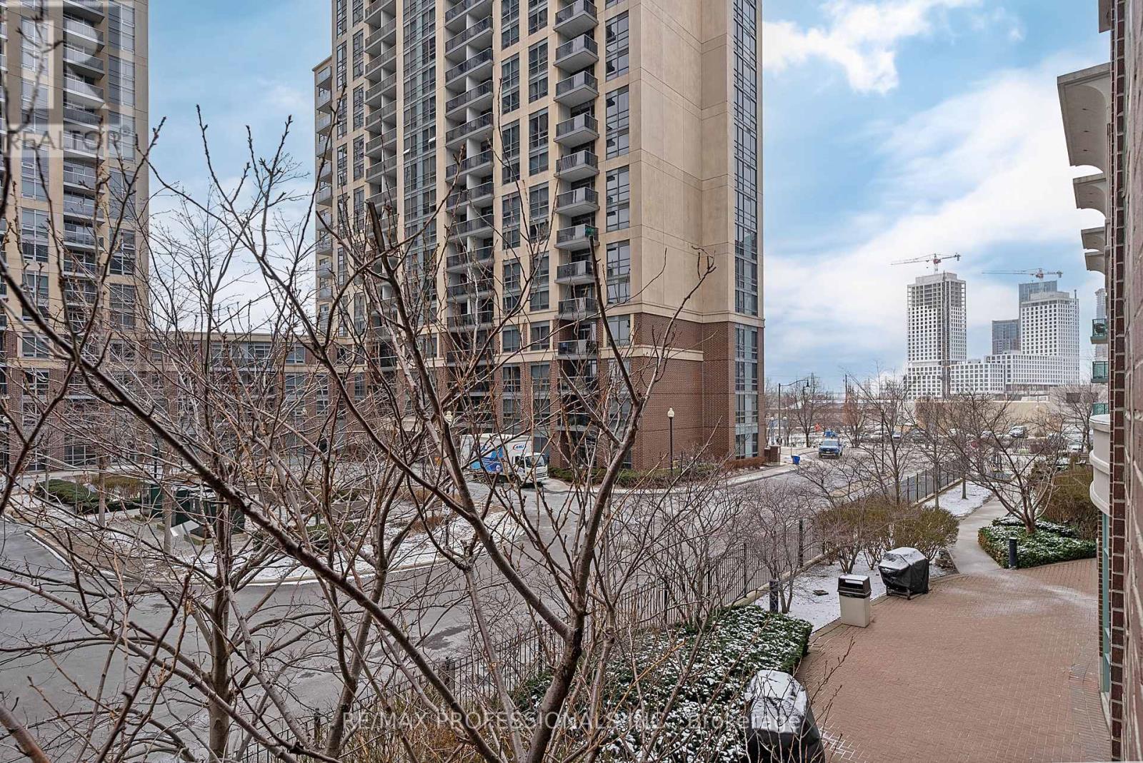 206 - 7 Michael Power Place, Toronto, Ontario  M9A 0A4 - Photo 33 - W12895608