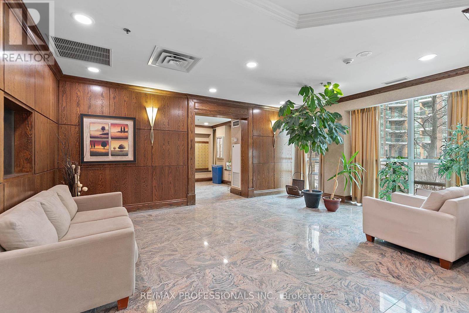 206 - 7 Michael Power Place, Toronto, Ontario  M9A 0A4 - Photo 34 - W12895608