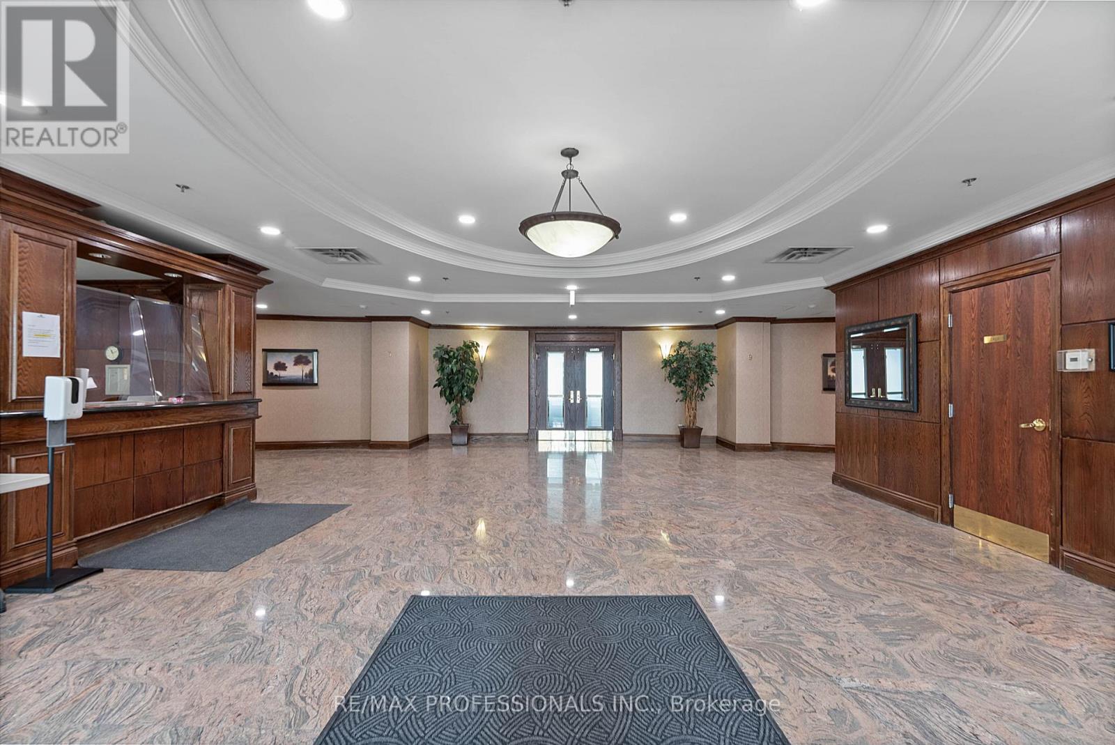 206 - 7 Michael Power Place, Toronto, Ontario  M9A 0A4 - Photo 35 - W12895608