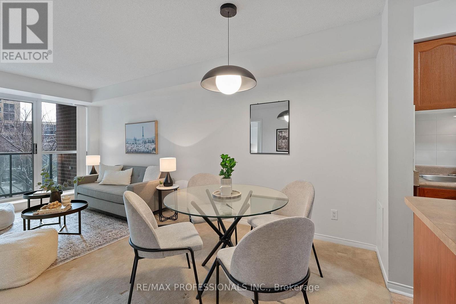 206 - 7 Michael Power Place, Toronto, Ontario  M9A 0A4 - Photo 8 - W12895608