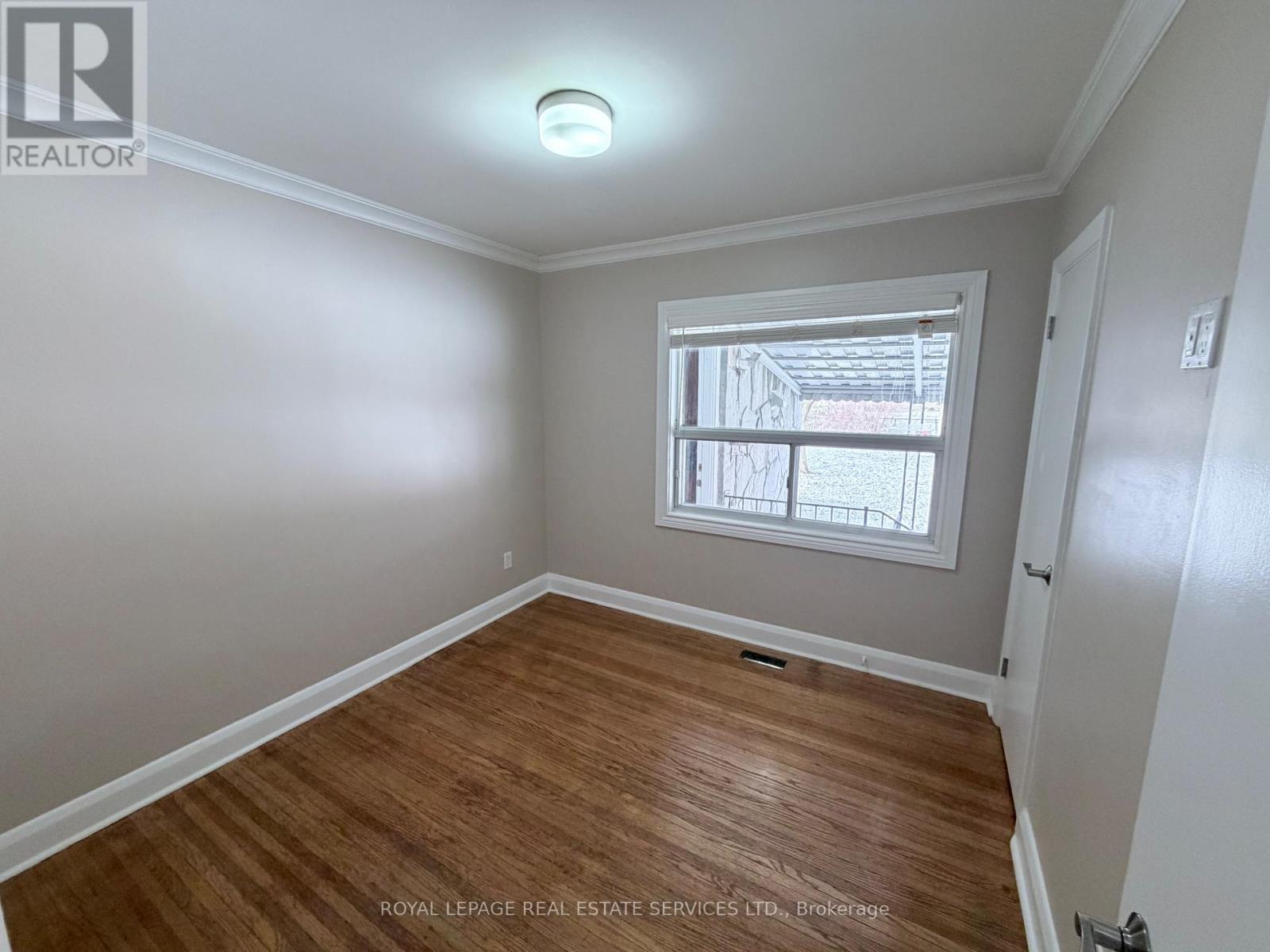 Main Floor - 133 Hawthorne Road, Oakville, Ontario  L6K 1V9 - Photo 12 - W12895616