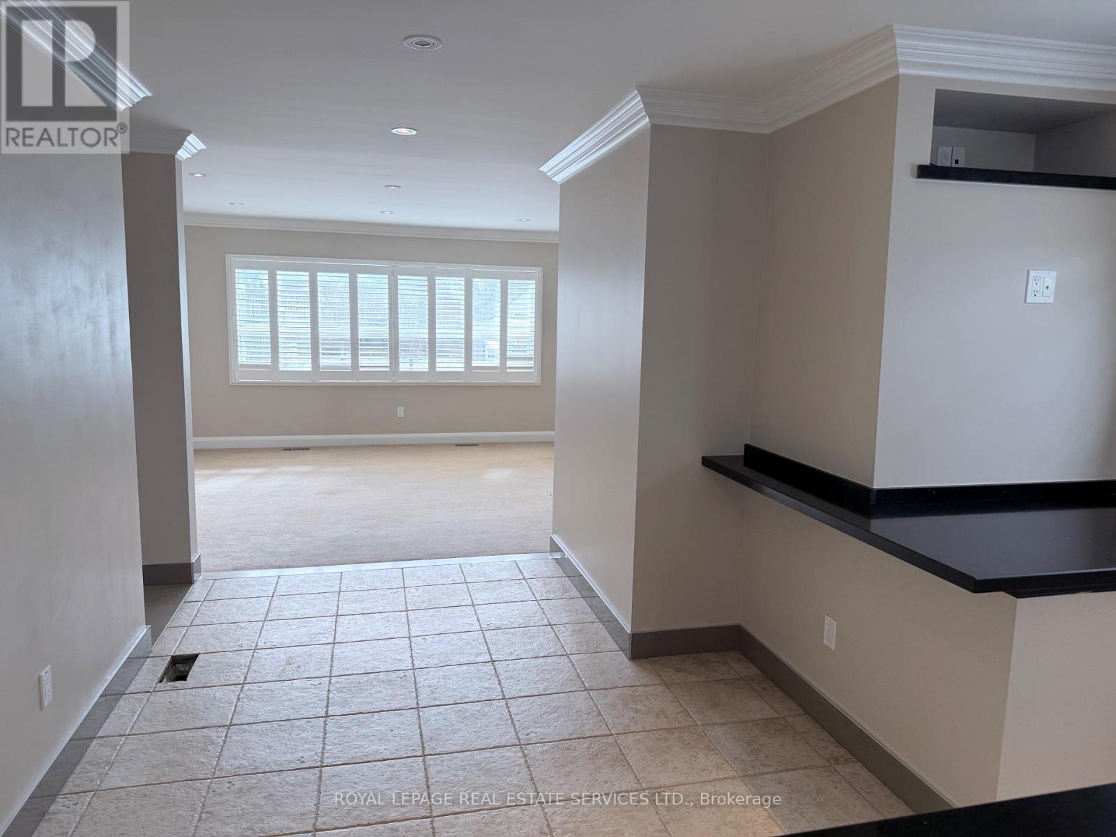 Main Floor - 133 Hawthorne Road, Oakville, Ontario  L6K 1V9 - Photo 6 - W12895616