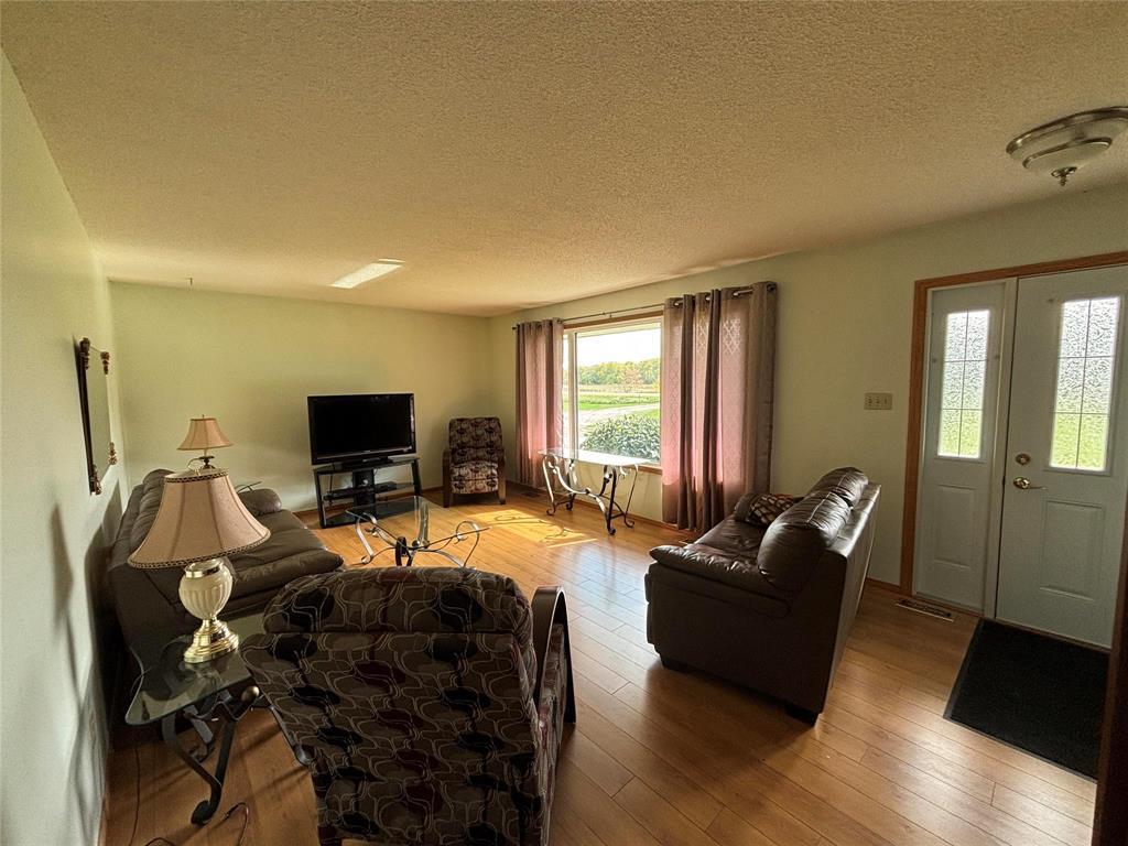 2077 Ferndale Road, Starbuck, Manitoba  R0G 2P0 - Photo 11 - 202524993