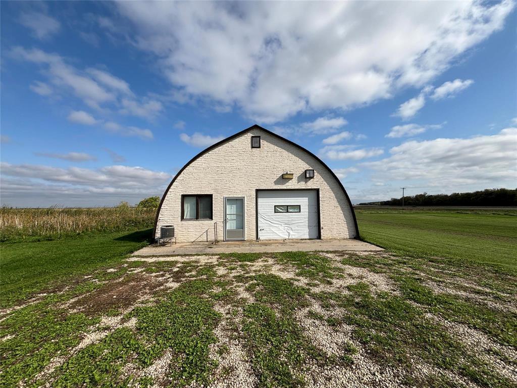 2077 Ferndale Road, Starbuck, Manitoba  R0G 2P0 - Photo 6 - 202524993