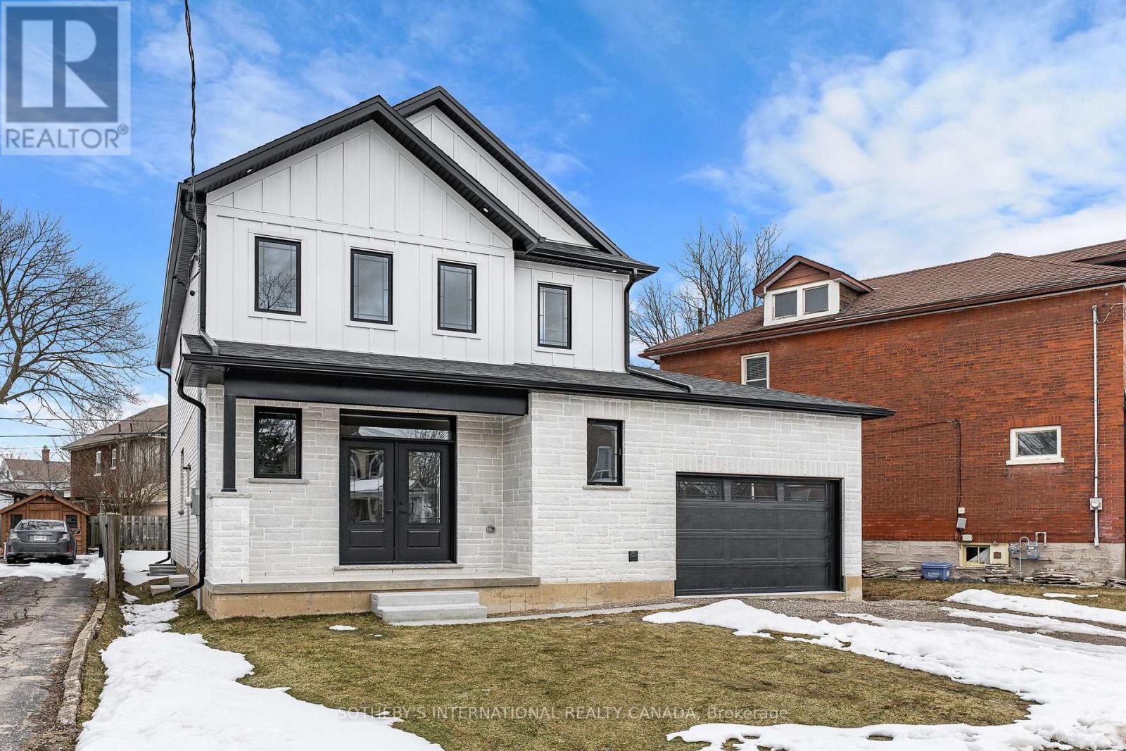 42 RICH AVENUE, Cambridge, Ontario