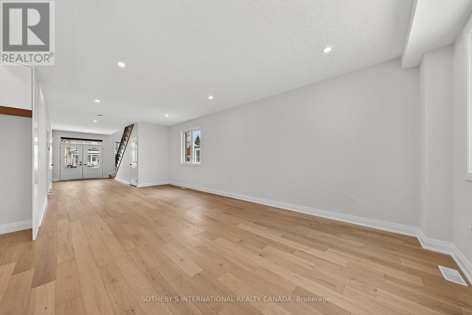 42 Rich Avenue, Cambridge, Ontario  N1R 2A5 - Photo 8 - X12895480