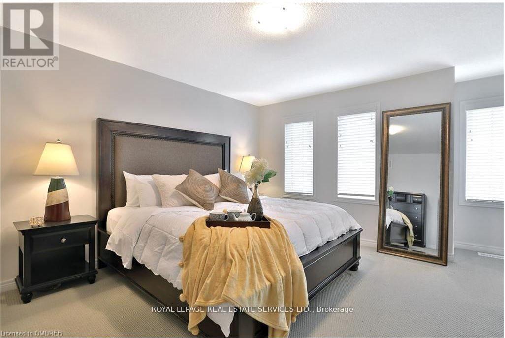 17 White Star Lane, Grimsby, Ontario  L3M 0H4 - Photo 6 - X12895514