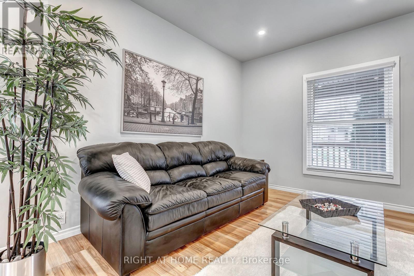 4563 Ryerson Crescent, Niagara Falls, Ontario  L2E 1E3 - Photo 13 - X12895594