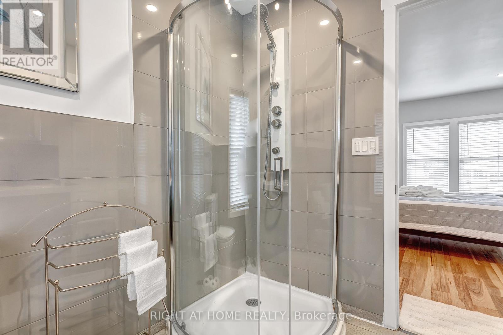 4563 Ryerson Crescent, Niagara Falls, Ontario  L2E 1E3 - Photo 19 - X12895594