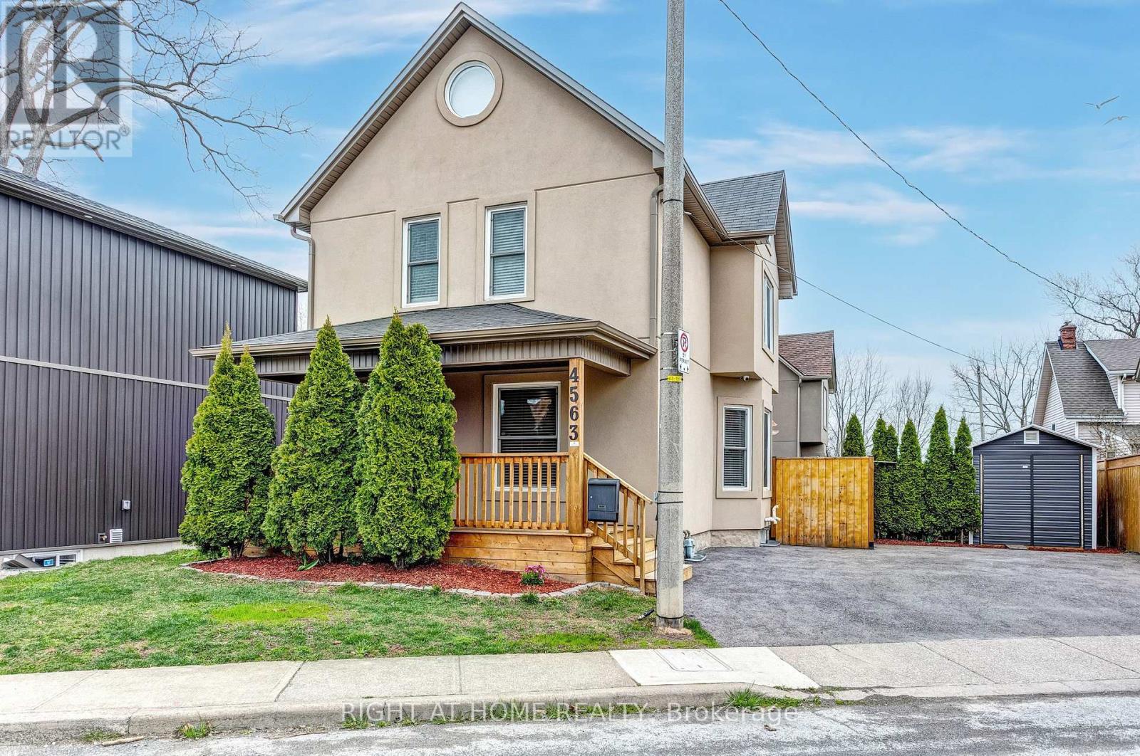 4563 Ryerson Crescent, Niagara Falls, Ontario  L2E 1E3 - Photo 2 - X12895594