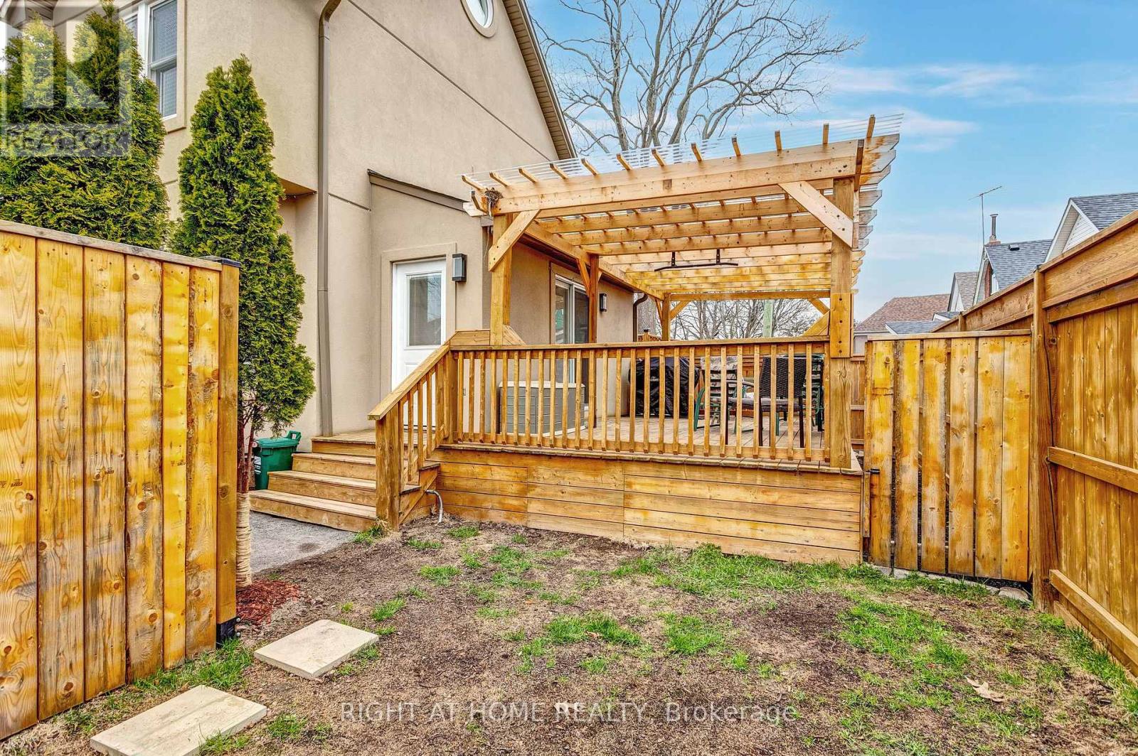 4563 Ryerson Crescent, Niagara Falls, Ontario  L2E 1E3 - Photo 32 - X12895594