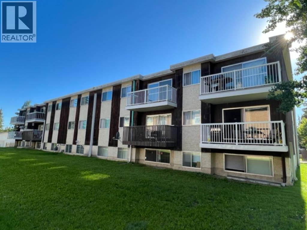 5 Sunset Boulevard, Whitecourt, Alberta  T7S 1K8 - Photo 6 - A2228412