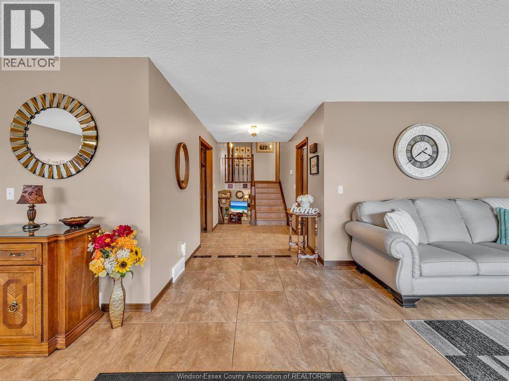 45 Sherwood, Leamington, Ontario  N8H 4V1 - Photo 6 - 26005434