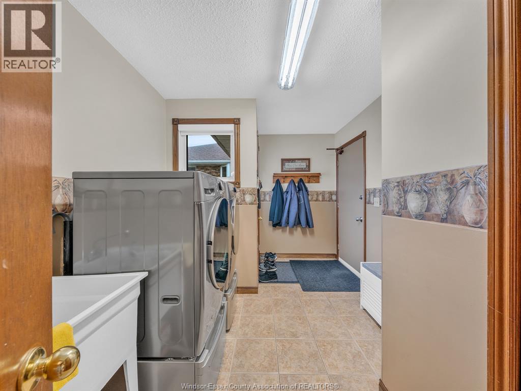 45 Sherwood, Leamington, Ontario  N8H 4V1 - Photo 12 - 26005434