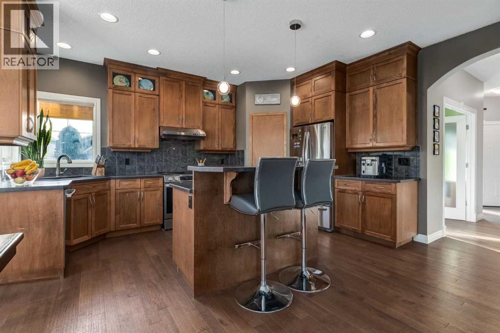 227 Tuscany Glen Park Nw, Calgary, Alberta  T3L 3E5 - Photo 3 - A2278231