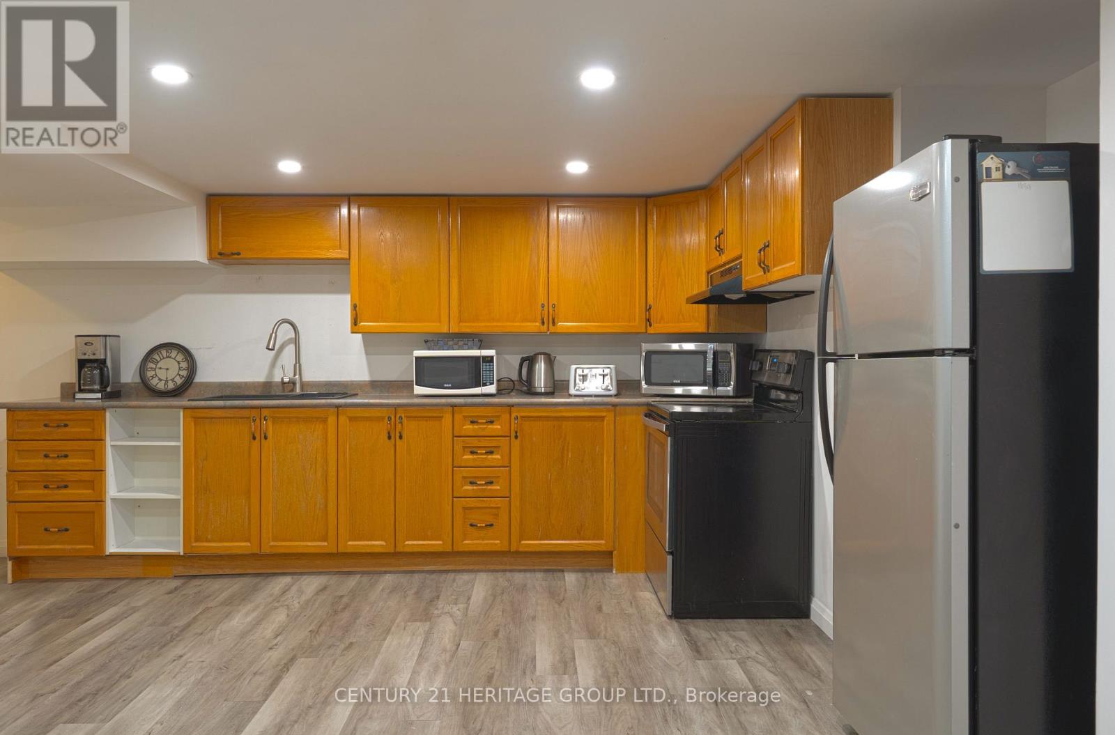 Bmst - 66 Fern Valley Crescent, Richmond Hill (Oak Ridges), Ontario  L4E 2J1 - Photo 2 - N12868896