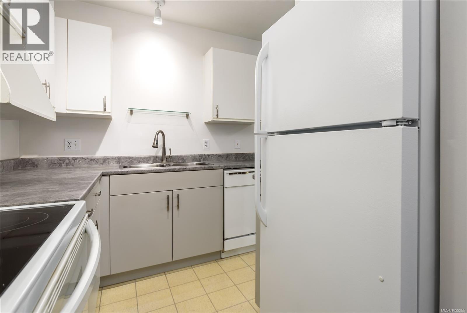 202 123 Back Rd, Courtenay, British Columbia  V9N 3W5 - Photo 12 - 1029266