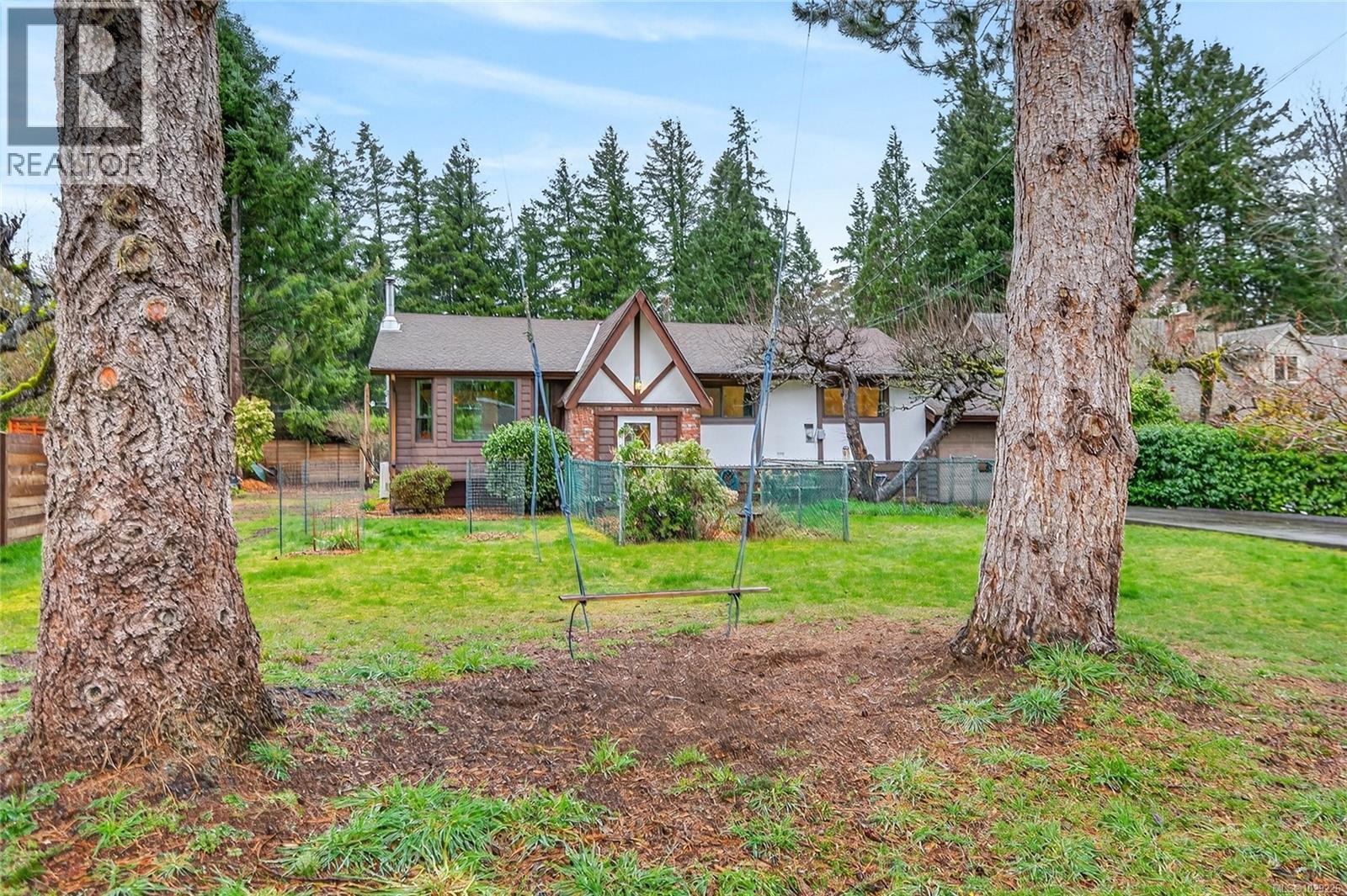 1516 Balsam Ave, Comox, British Columbia  V9M 2P2 - Photo 31 - 1029226