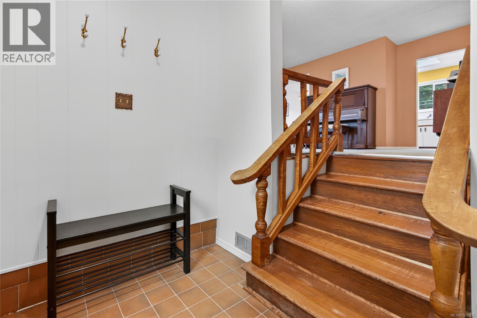 1516 Balsam Ave, Comox, British Columbia  V9M 2P2 - Photo 5 - 1029226