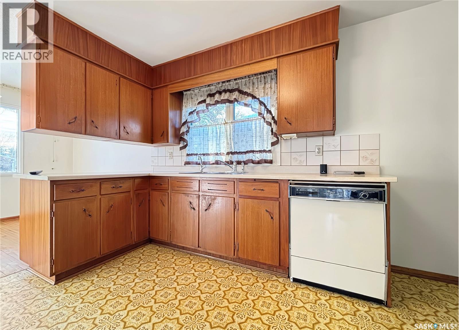 27 Walker Crescent, Saskatoon, Saskatchewan  S7L 4H7 - Photo 12 - SK030713