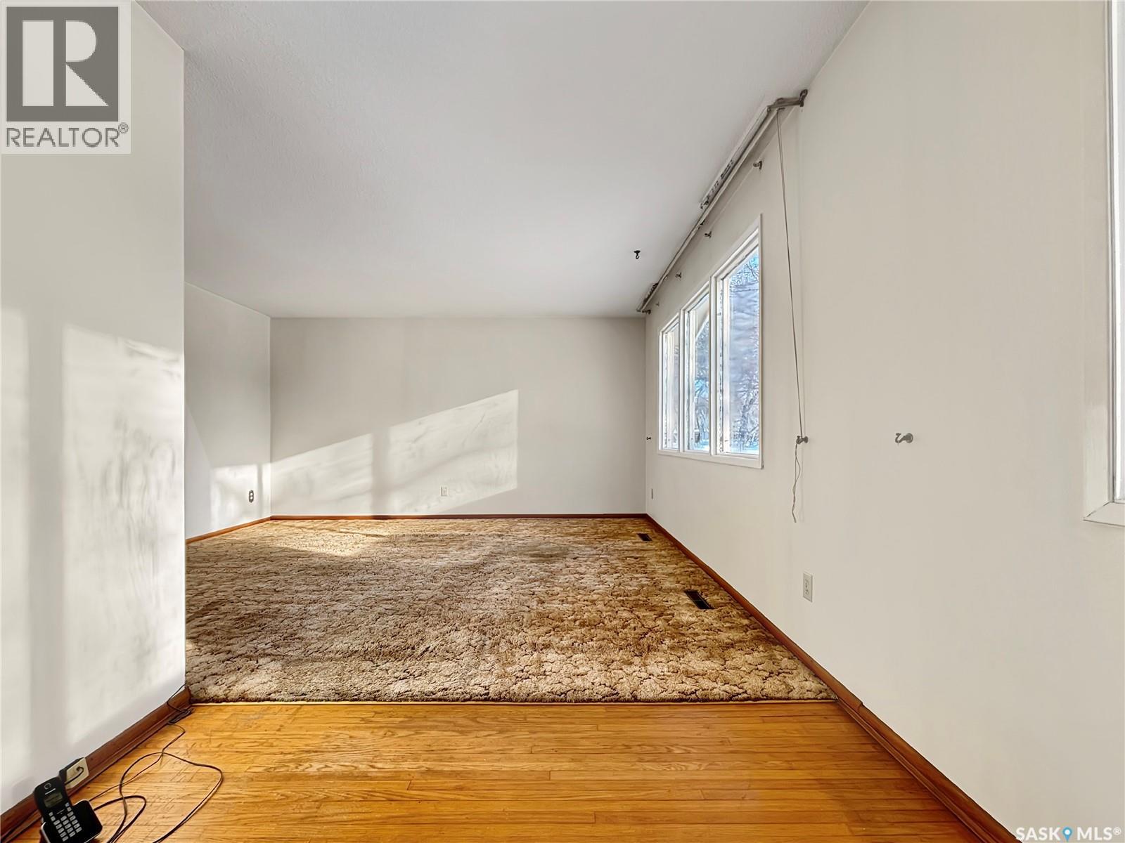 27 Walker Crescent, Saskatoon, Saskatchewan  S7L 4H7 - Photo 5 - SK030713