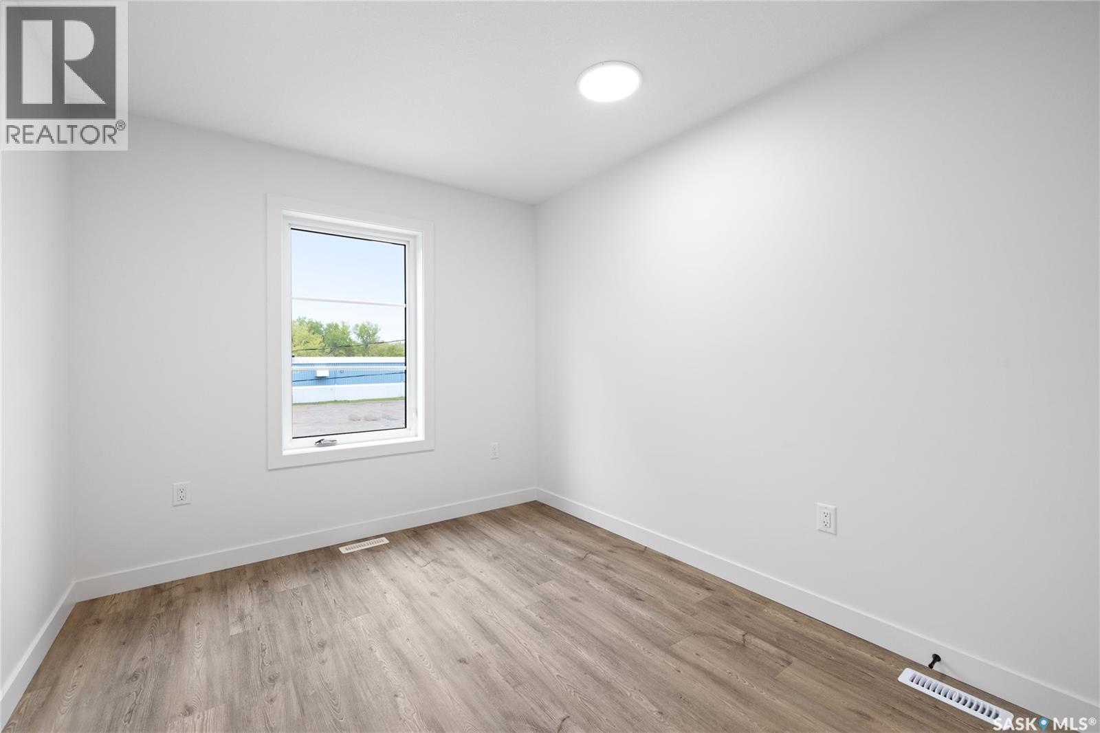 75 3rd Avenue, Lumsden, Saskatchewan  S0G 3C0 - Photo 21 - SK030633