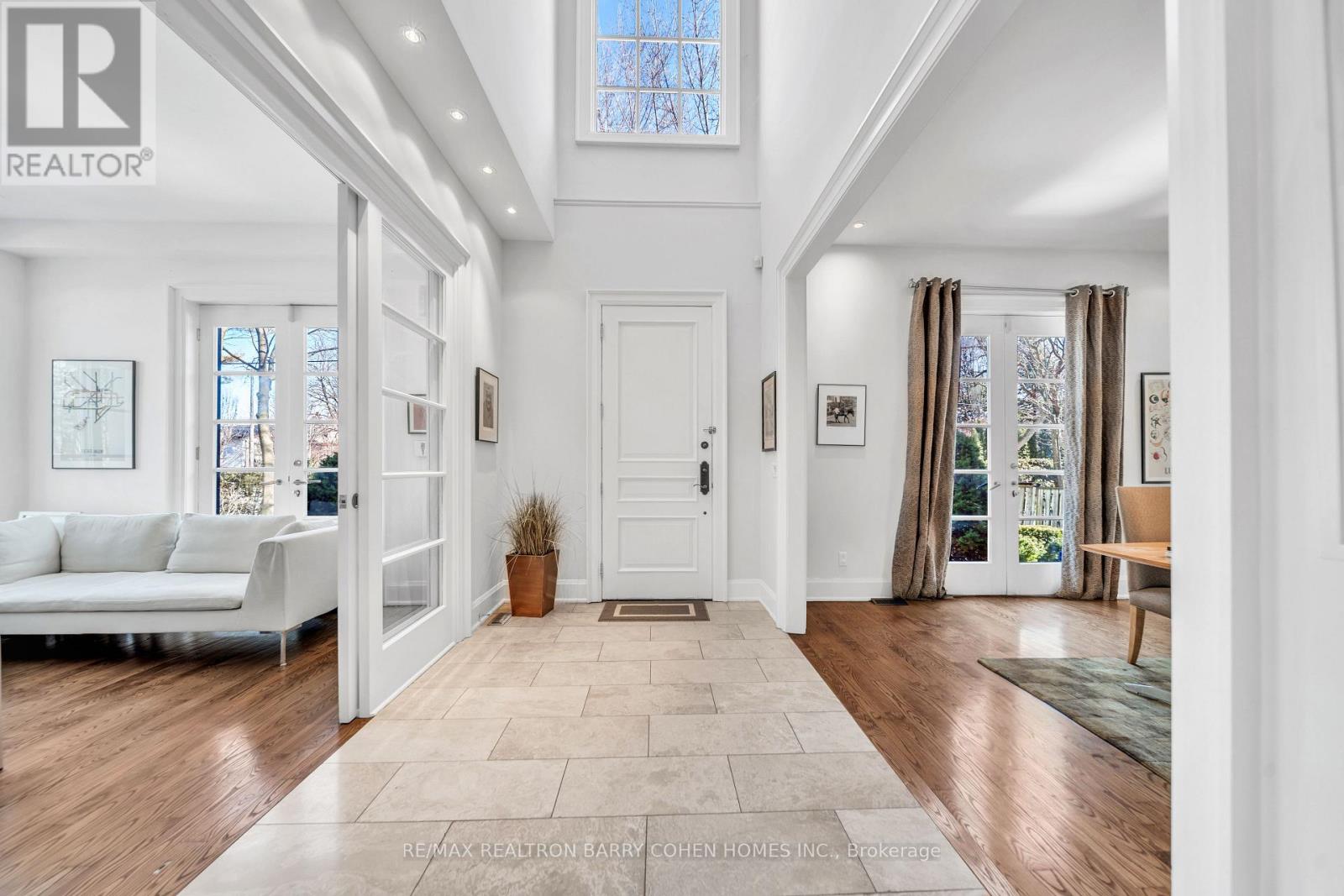 74 Esgore Drive, Toronto (Bedford Park-Nortown), Ontario  M5M 3R7 - Photo 10 - C12895328